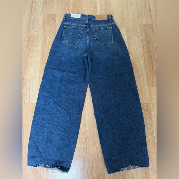 7 FOR ALL MANKIND Barrel Jeans Bonnie Curvilinear in Santa Cruz High Rise 25 NWT - Picture 6 of 12
